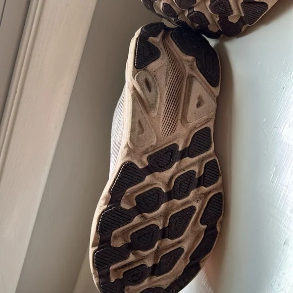 Hoka Clifton 9 Gortex Waterproof Sz 8.5 - Picture 5 of 10